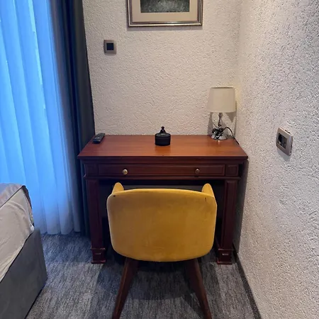 公寓 Ideall 波德戈里察